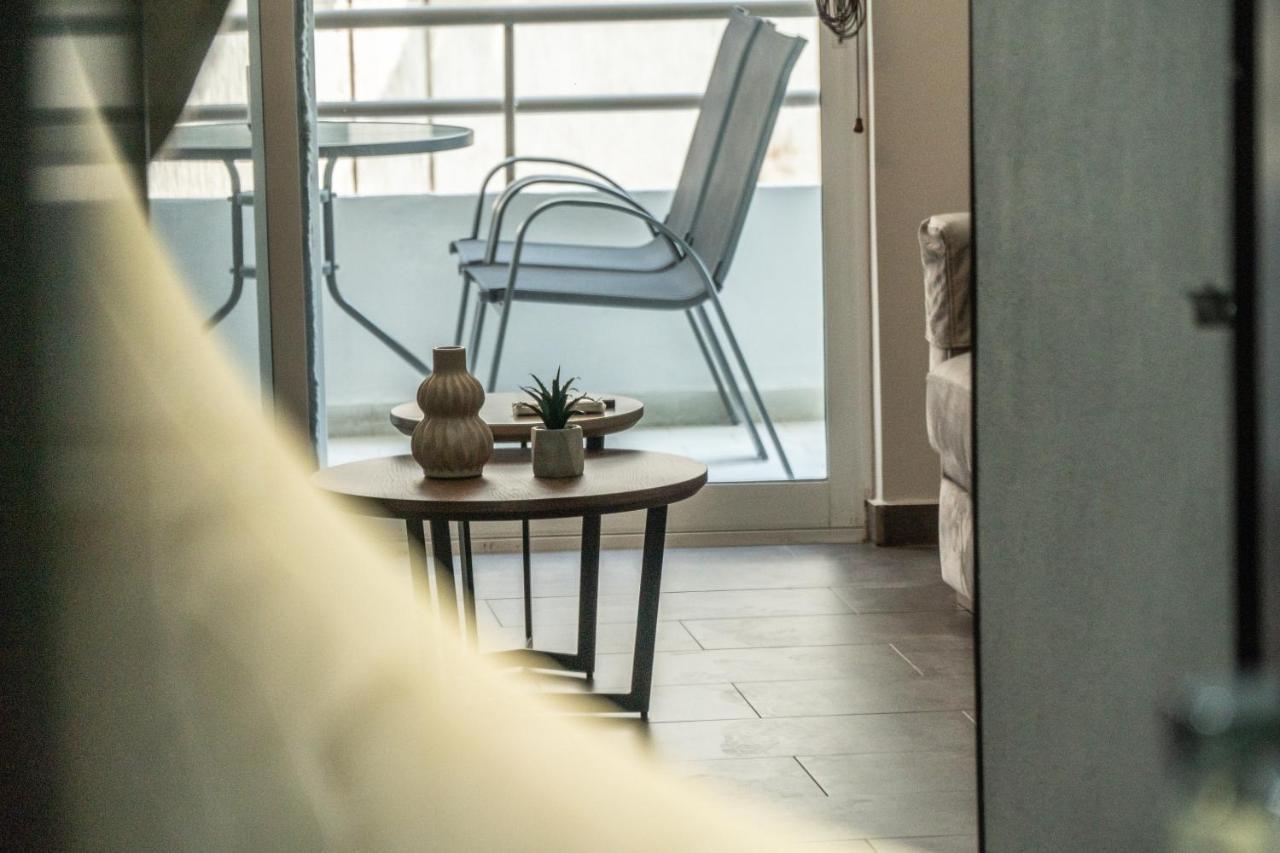 B2 Deluxe Apartments アレクサンドルポリス エクステリア 写真