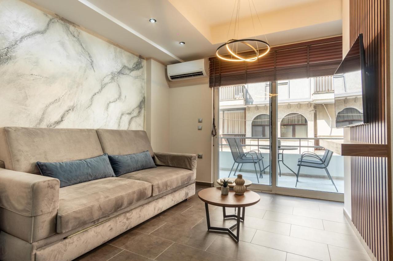 B2 Deluxe Apartments アレクサンドルポリス エクステリア 写真
