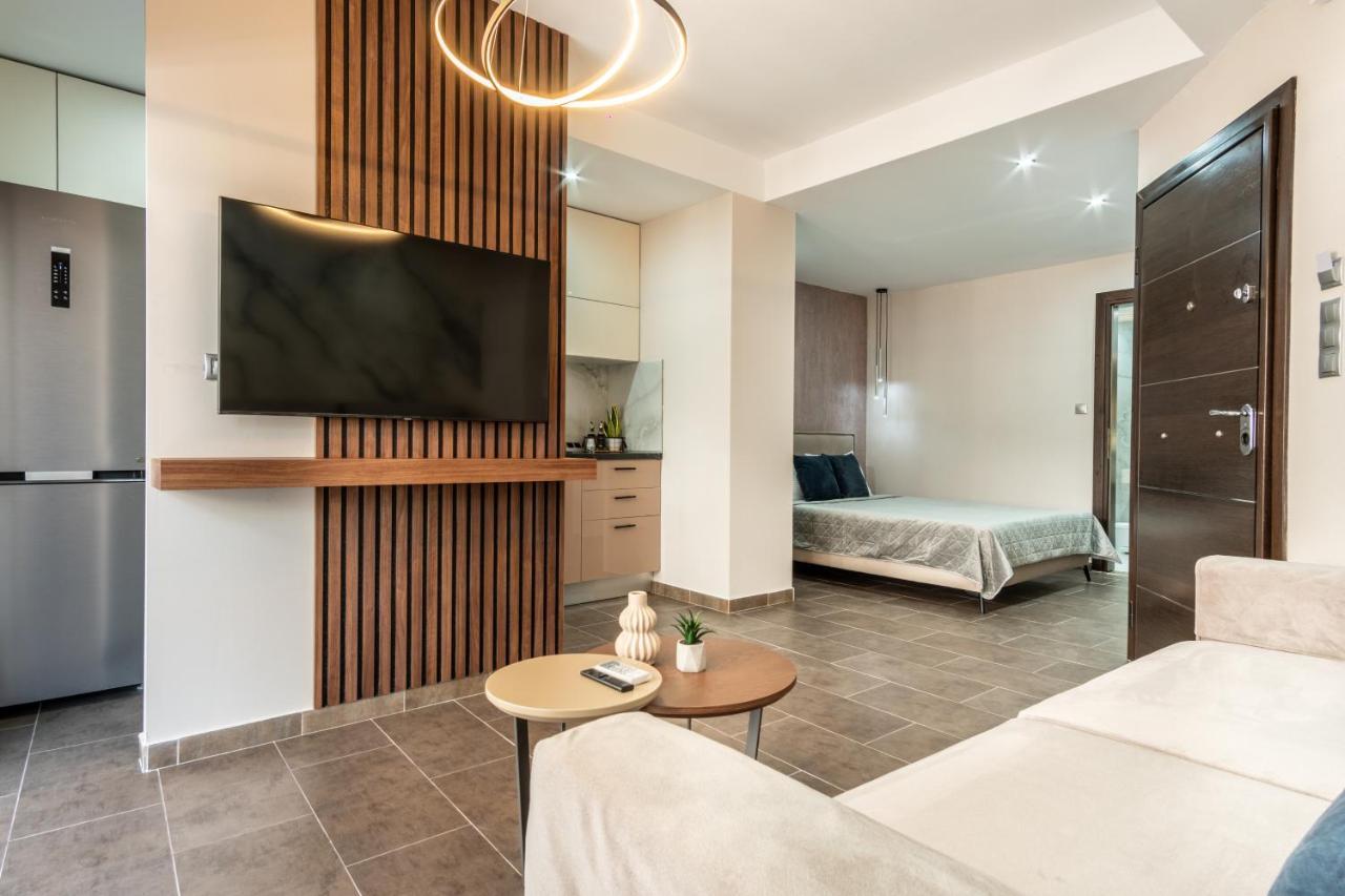B2 Deluxe Apartments アレクサンドルポリス エクステリア 写真