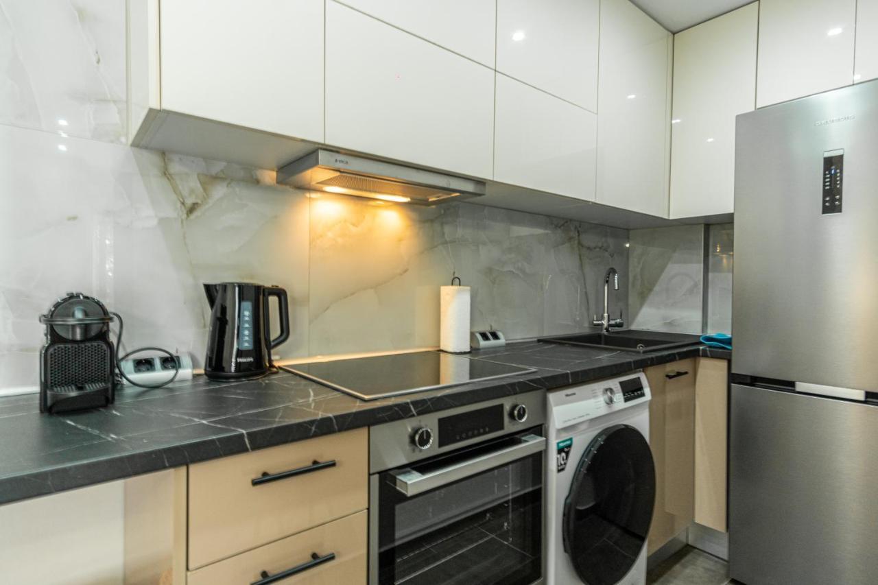 B2 Deluxe Apartments アレクサンドルポリス エクステリア 写真