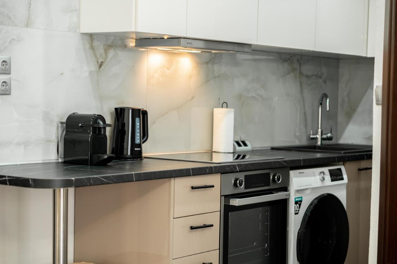 B2 Deluxe Apartments アレクサンドルポリス エクステリア 写真