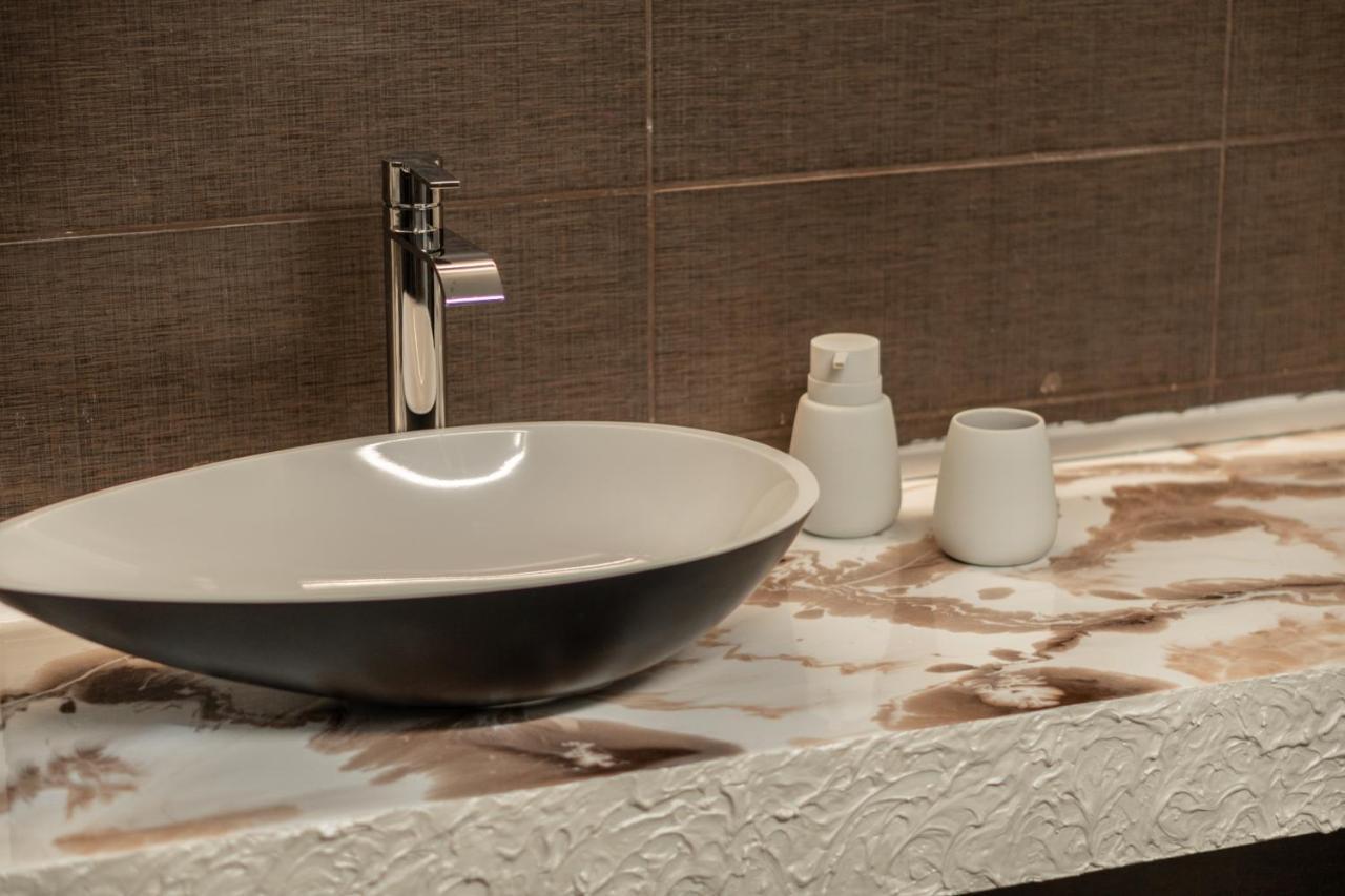 B2 Deluxe Apartments アレクサンドルポリス エクステリア 写真